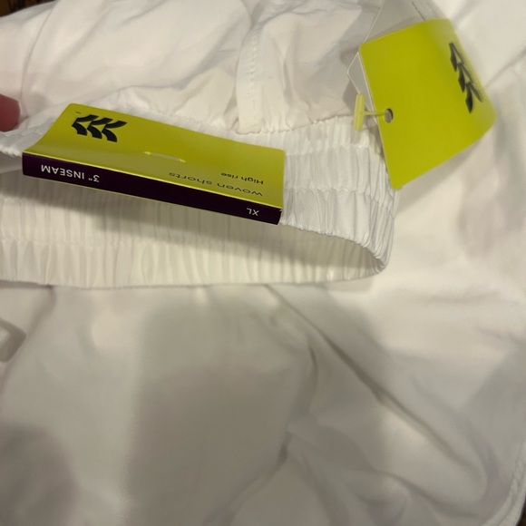 XL High White Rise Flutter Shorts - Picture 6 of 7